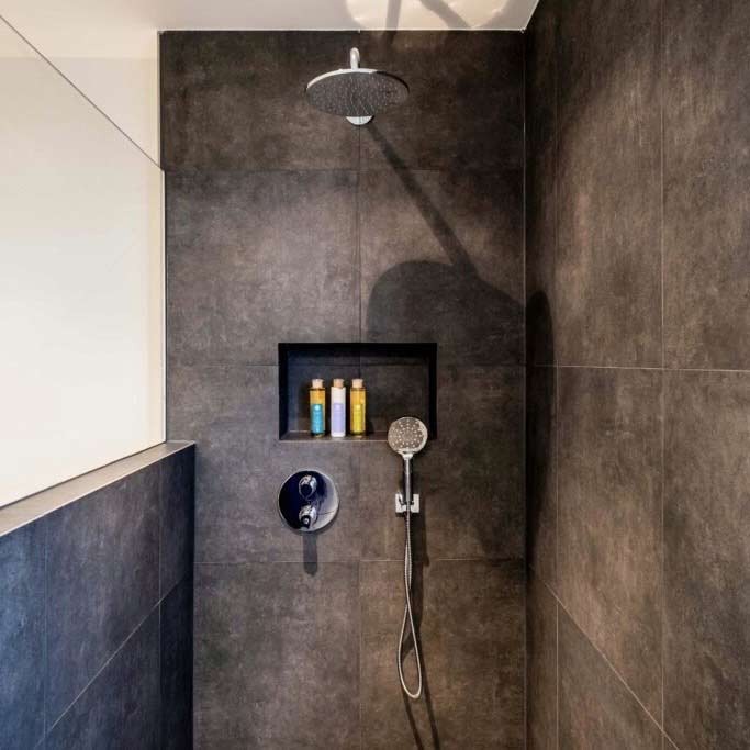 Carrelage pour douche à l’italienne : nos conseils pour faire le bon choix 